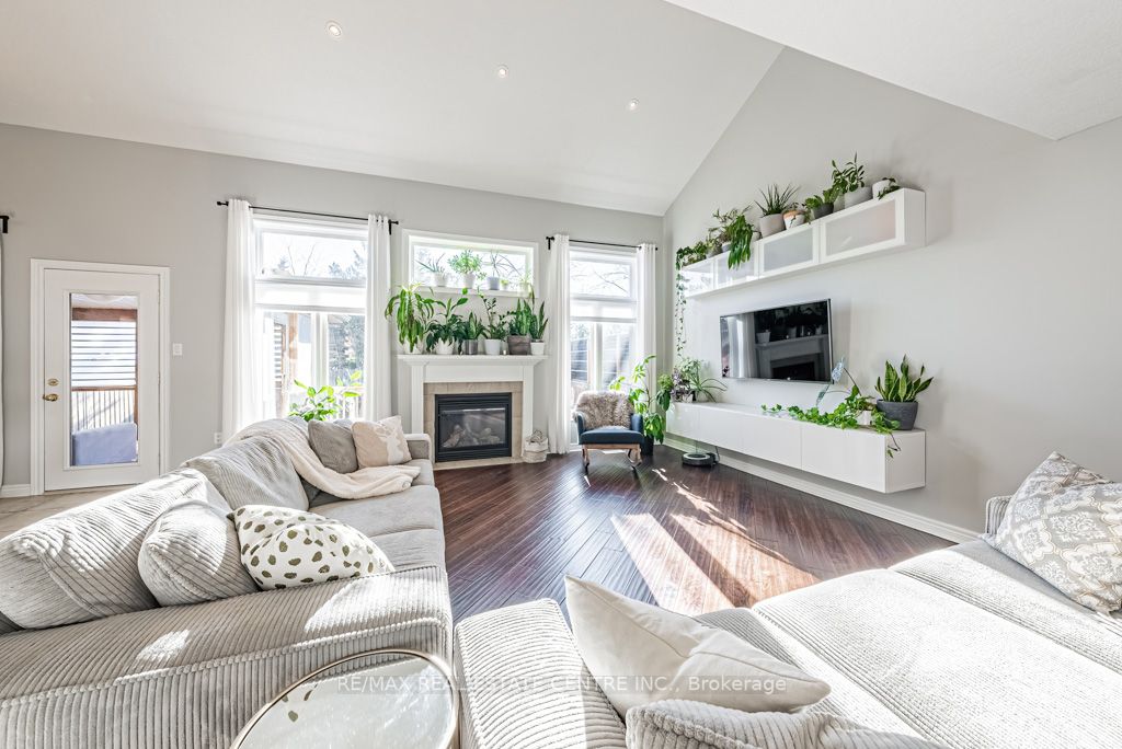 12 Wills Cres