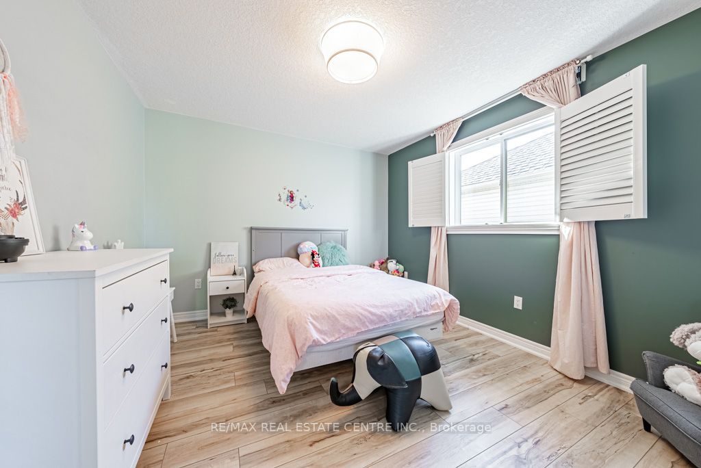 12 Wills Cres
