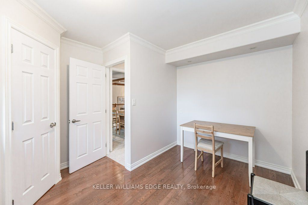355 Hixon Rd N