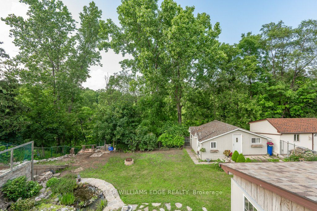 355 Hixon Rd N