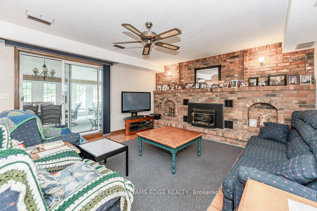355 Hixon Rd N