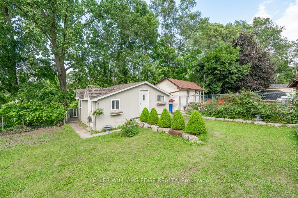 355 Hixon Rd N