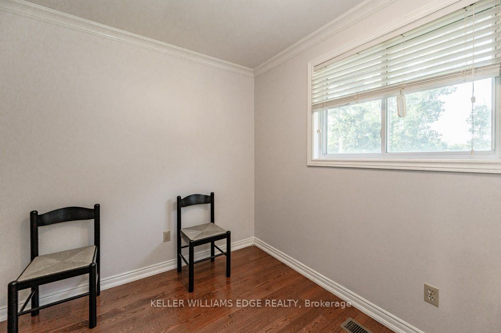 355 Hixon Rd N