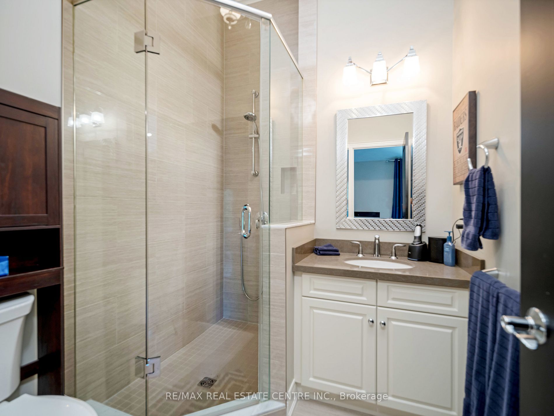 19 Lake St, #18