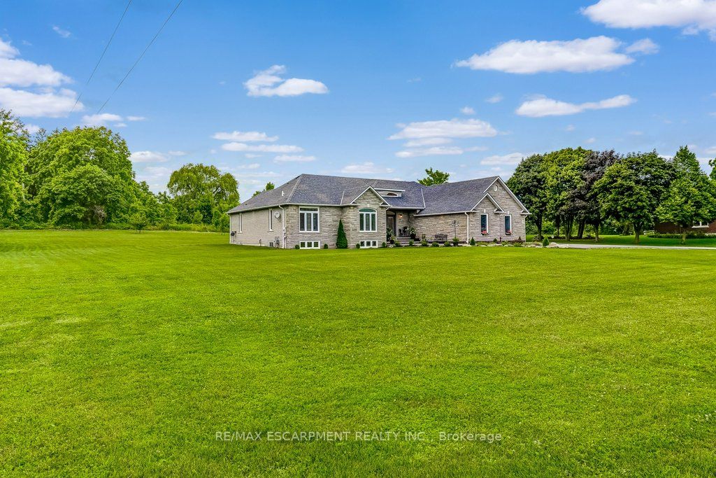 31 Parkside Dr