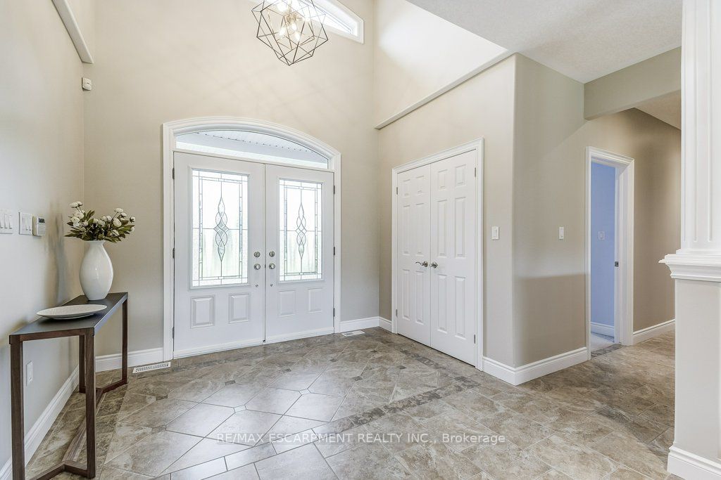 31 Parkside Dr