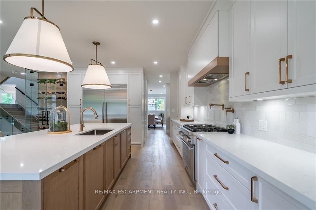 262 Robina Rd