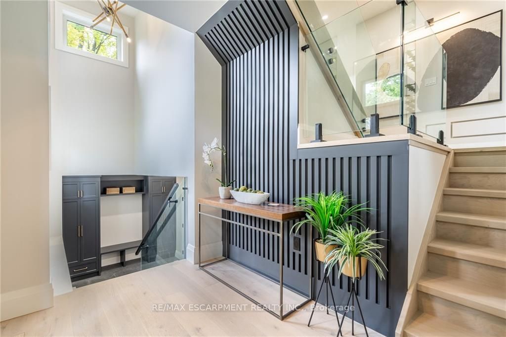 262 Robina Rd