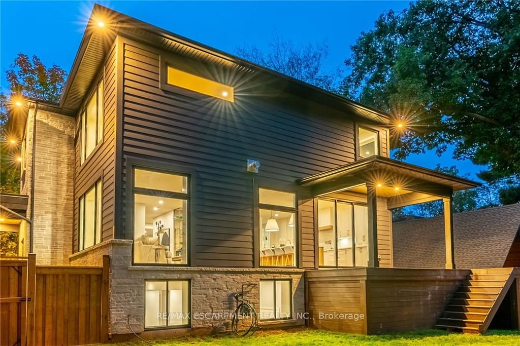262 Robina Rd