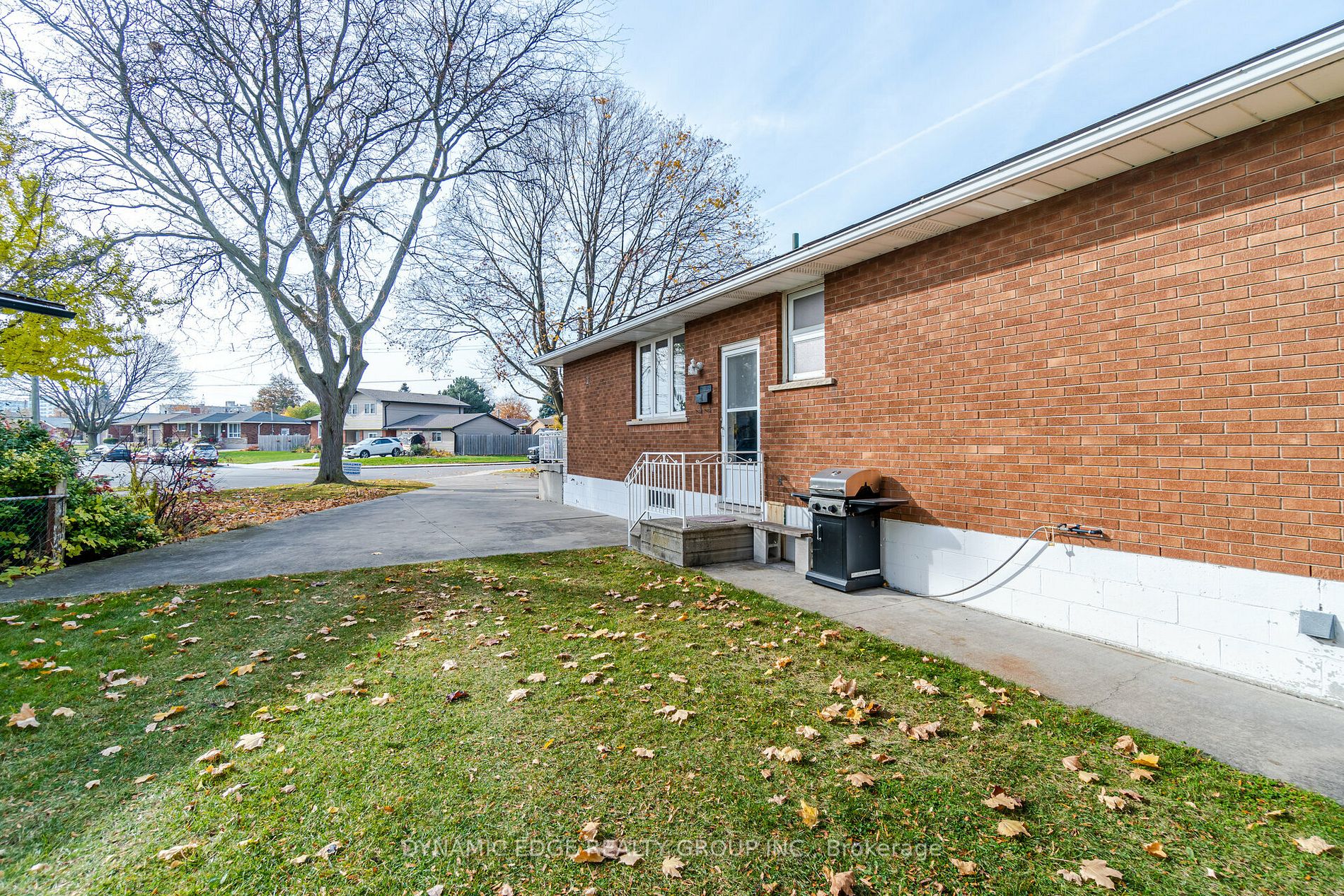 9 Crawford Dr E