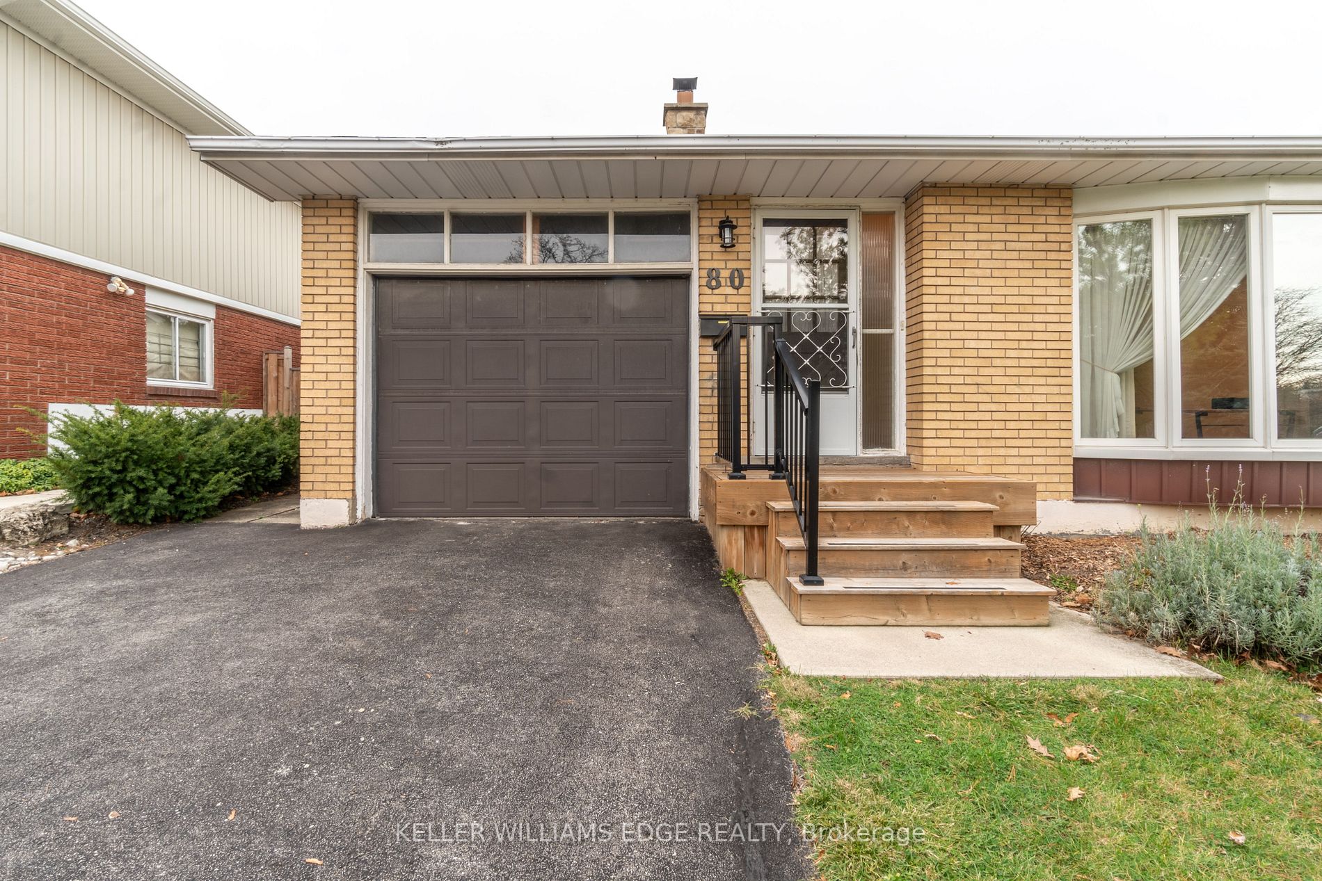 80 Sunrise Cres