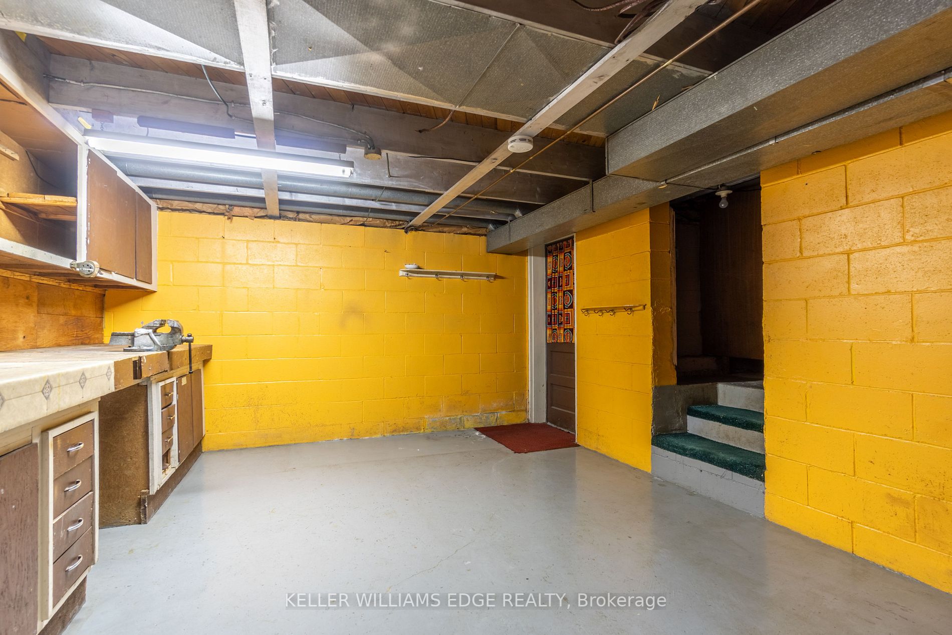80 Sunrise Cres