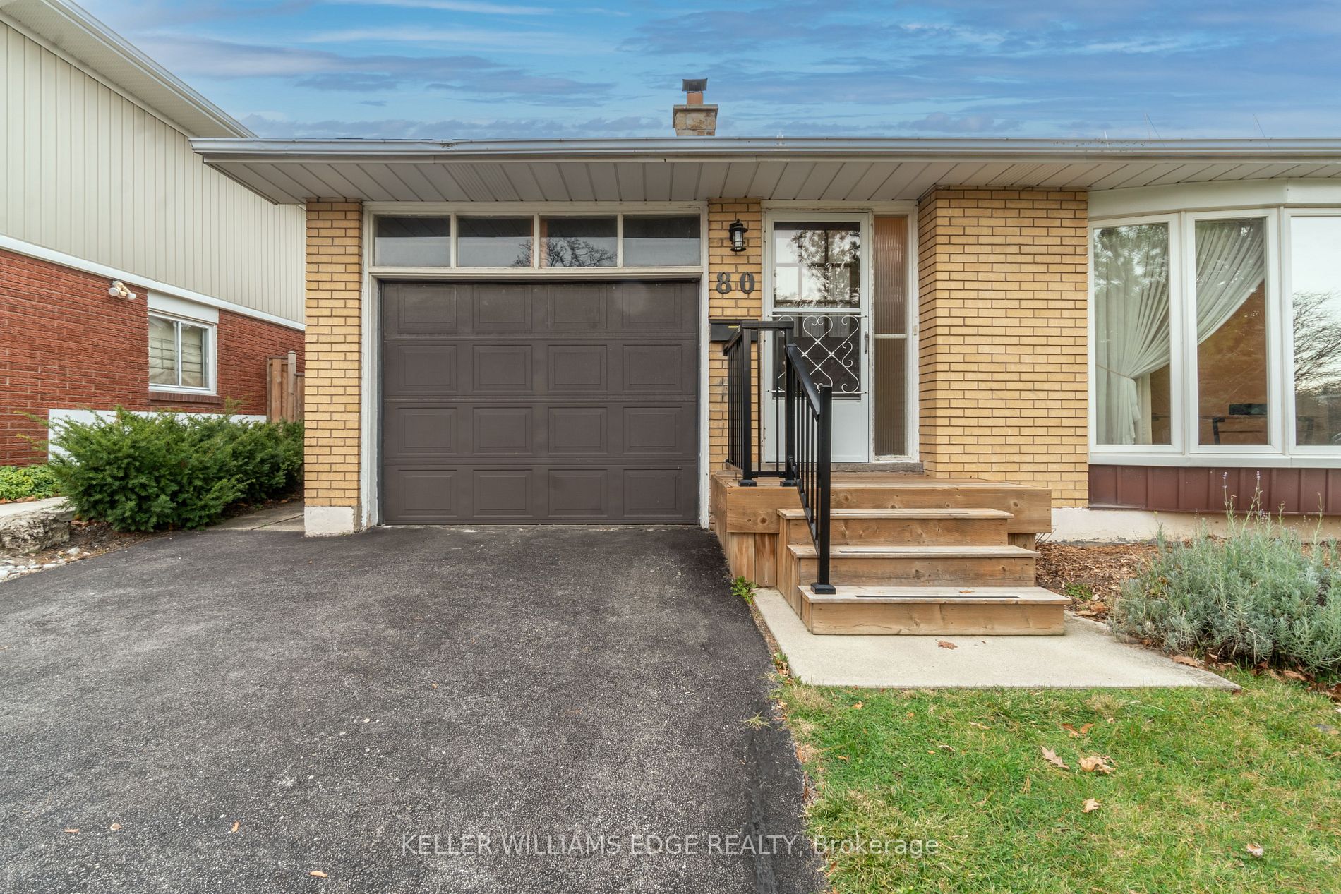 80 Sunrise Cres