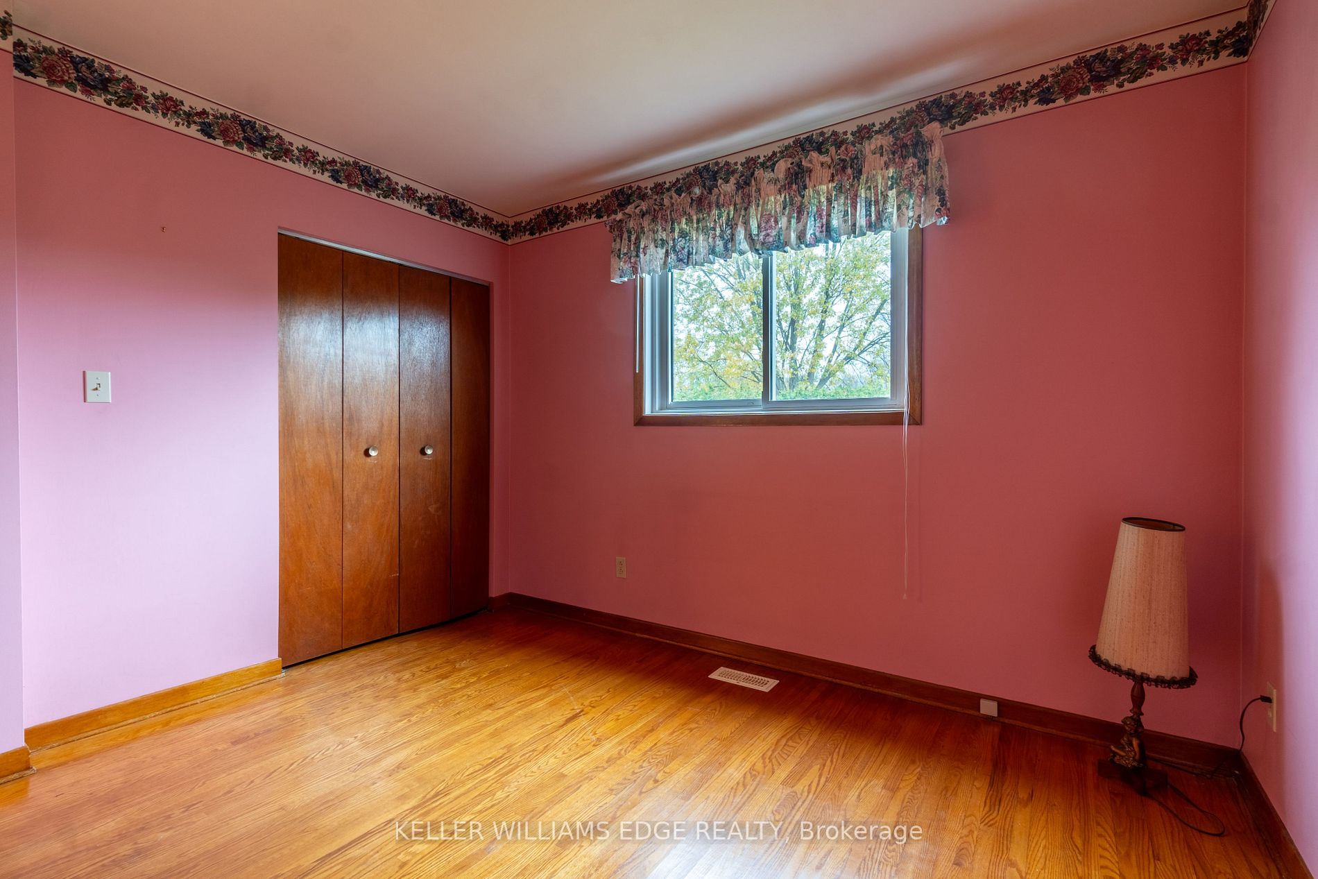 80 Sunrise Cres