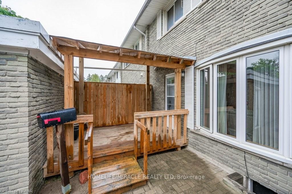 53 Ralgreen Cres