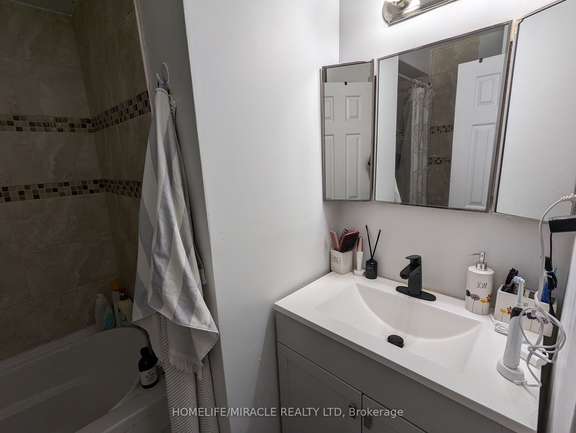 53 Ralgreen Cres