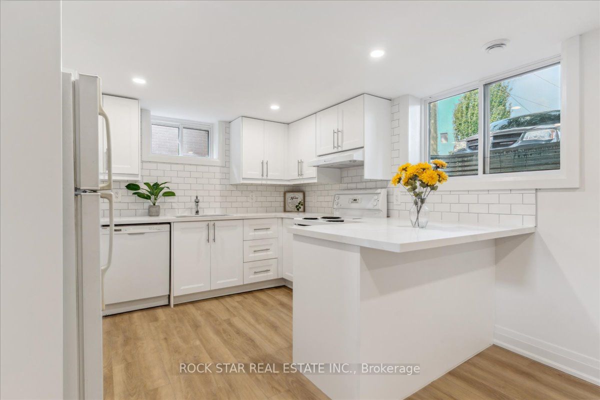 129 West 32nd St, #Lower