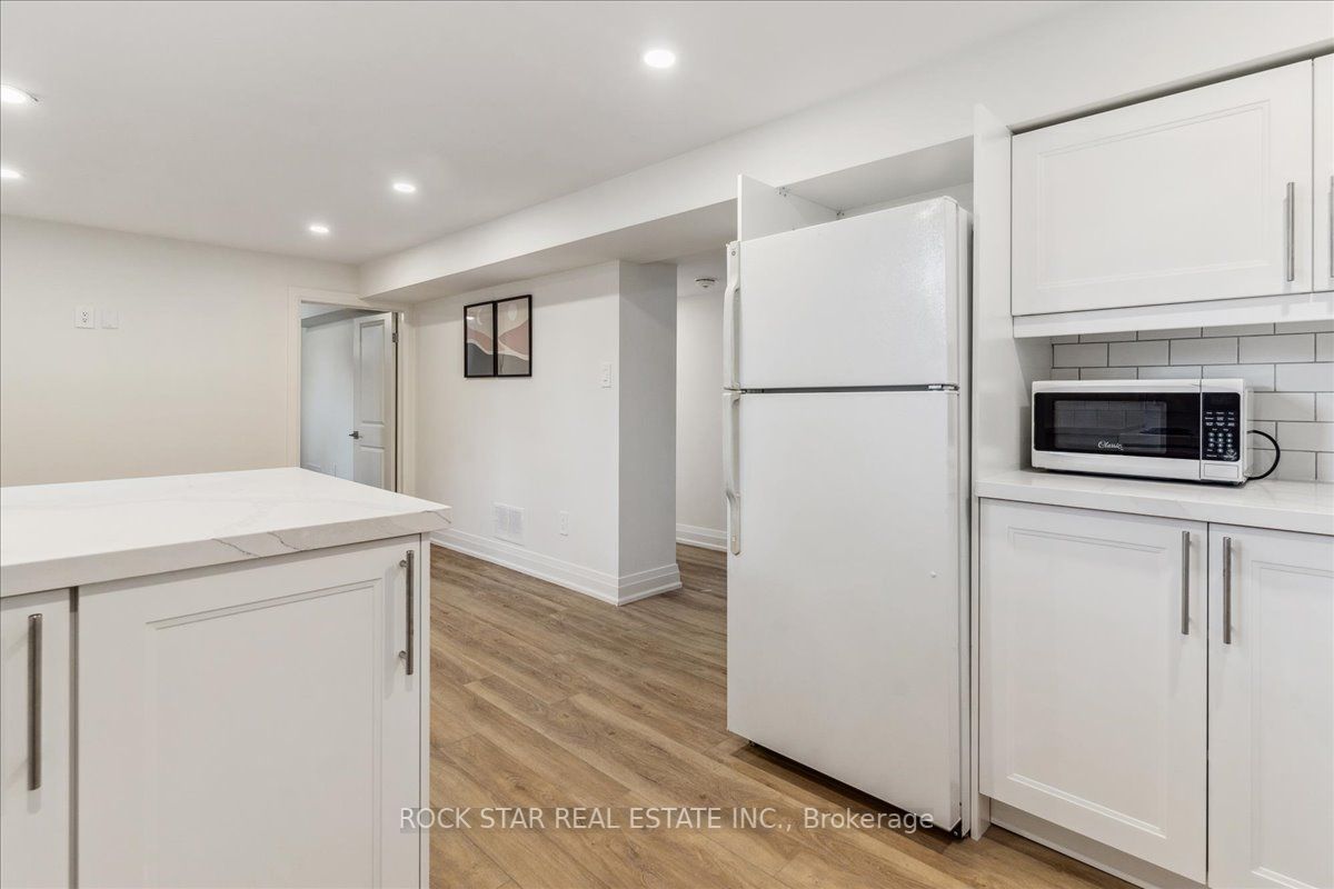 129 West 32nd St, #Lower