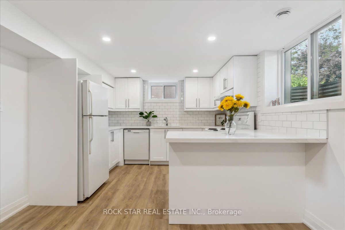 129 West 32nd St, #Lower