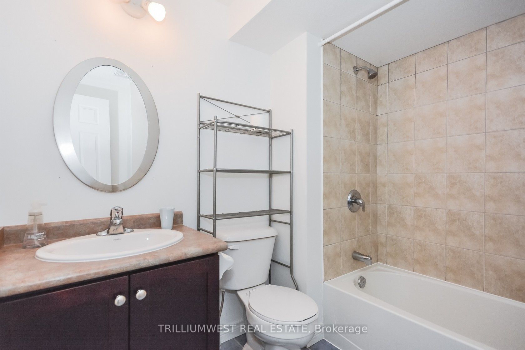 241 Exhibition St, #B