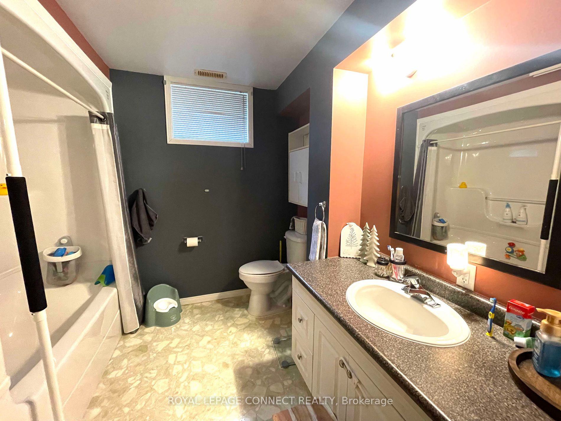 214 George Dr