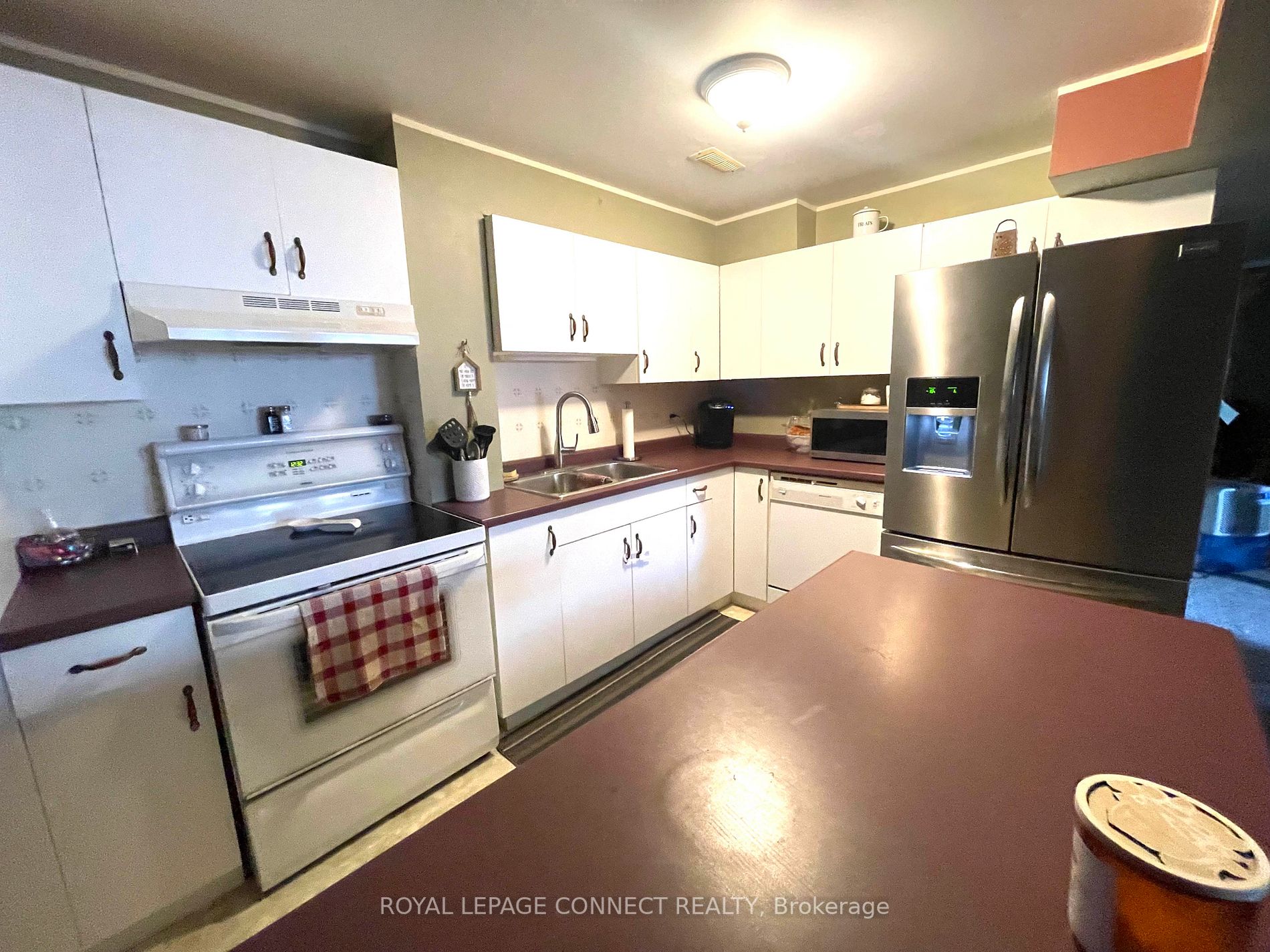 214 George Dr