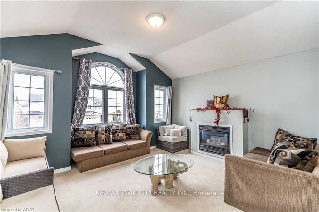 184 Copper Leaf St