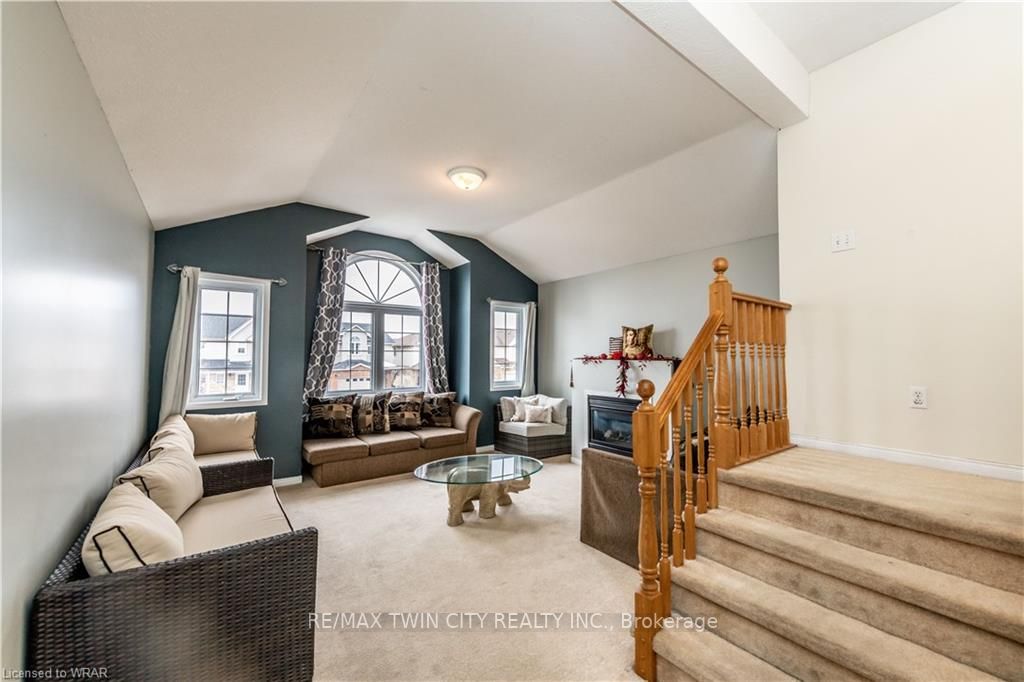 184 Copper Leaf St