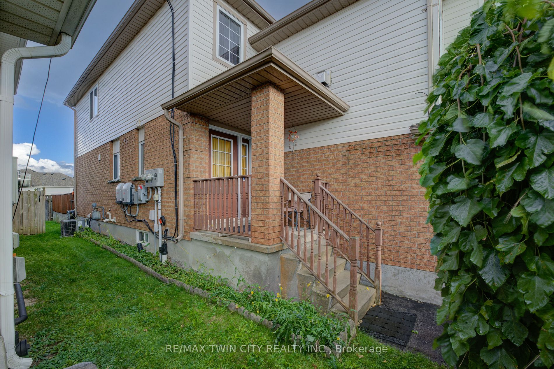 184 Copper Leaf St