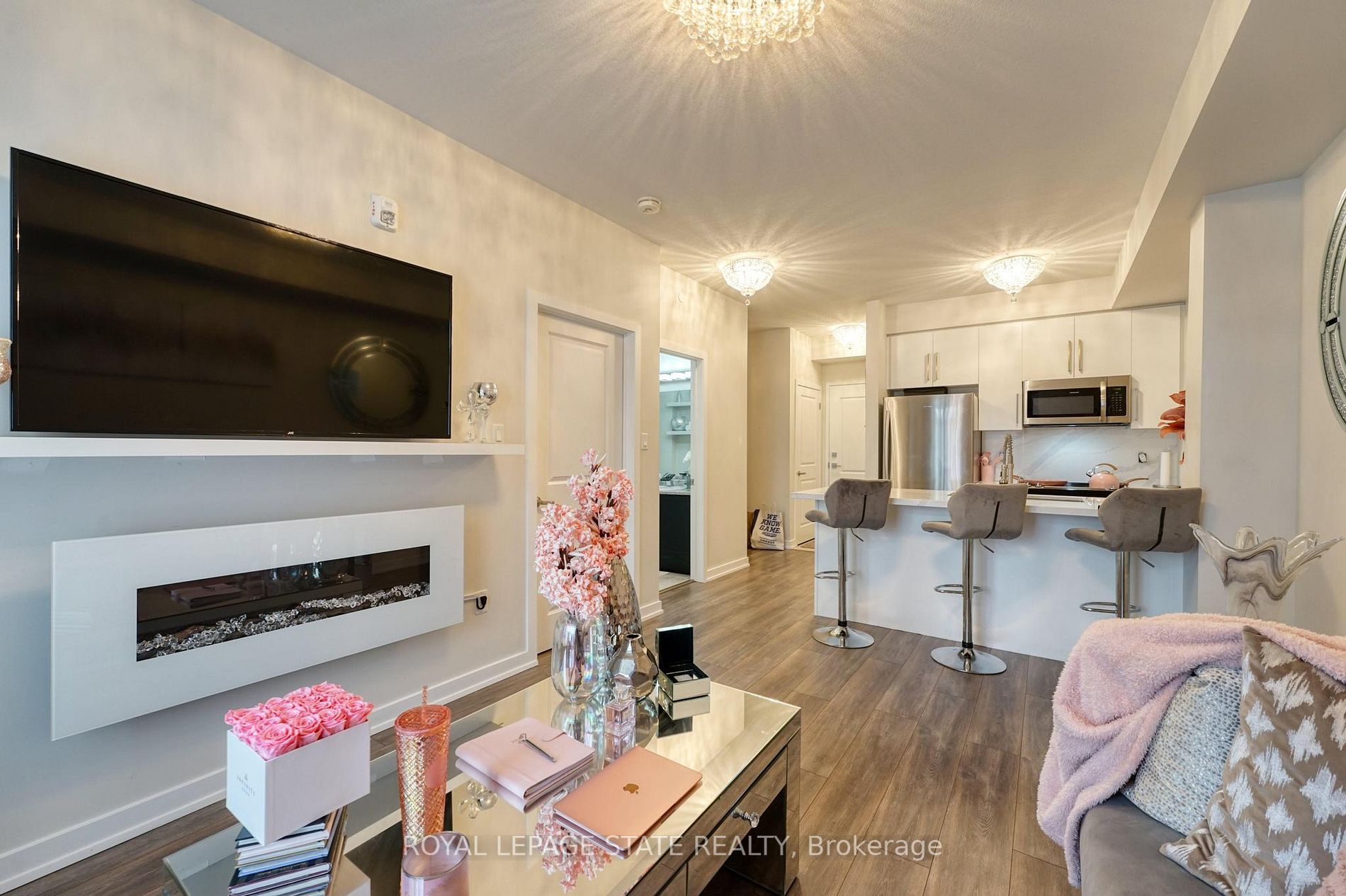 125 Shoreview Pl, #131