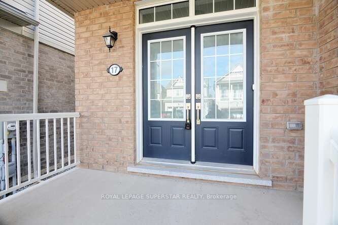 17 Esther Cres
