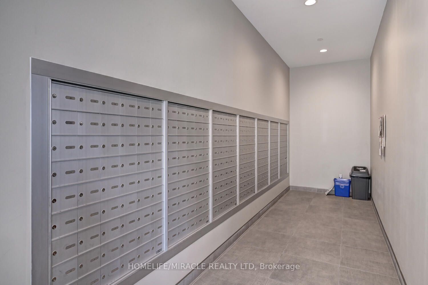 108 Garment St, #401