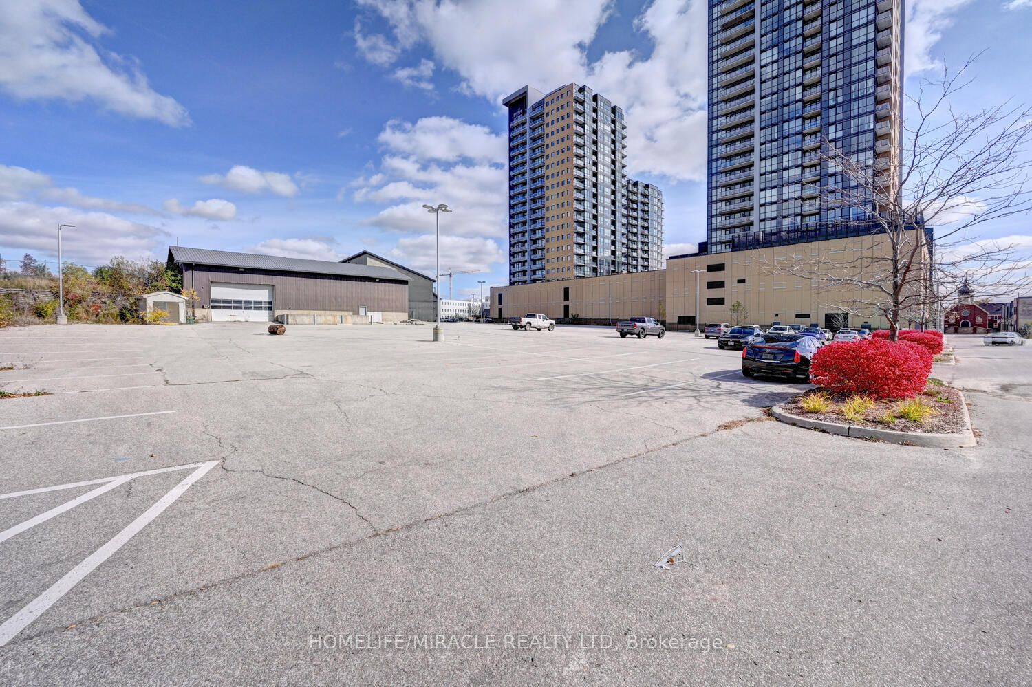 108 Garment St, #401