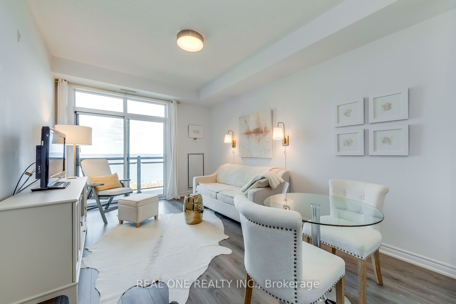 35 Southshore Cres, #328