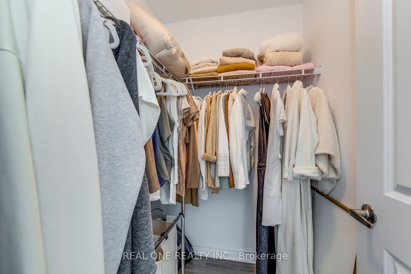 35 Southshore Cres, #328