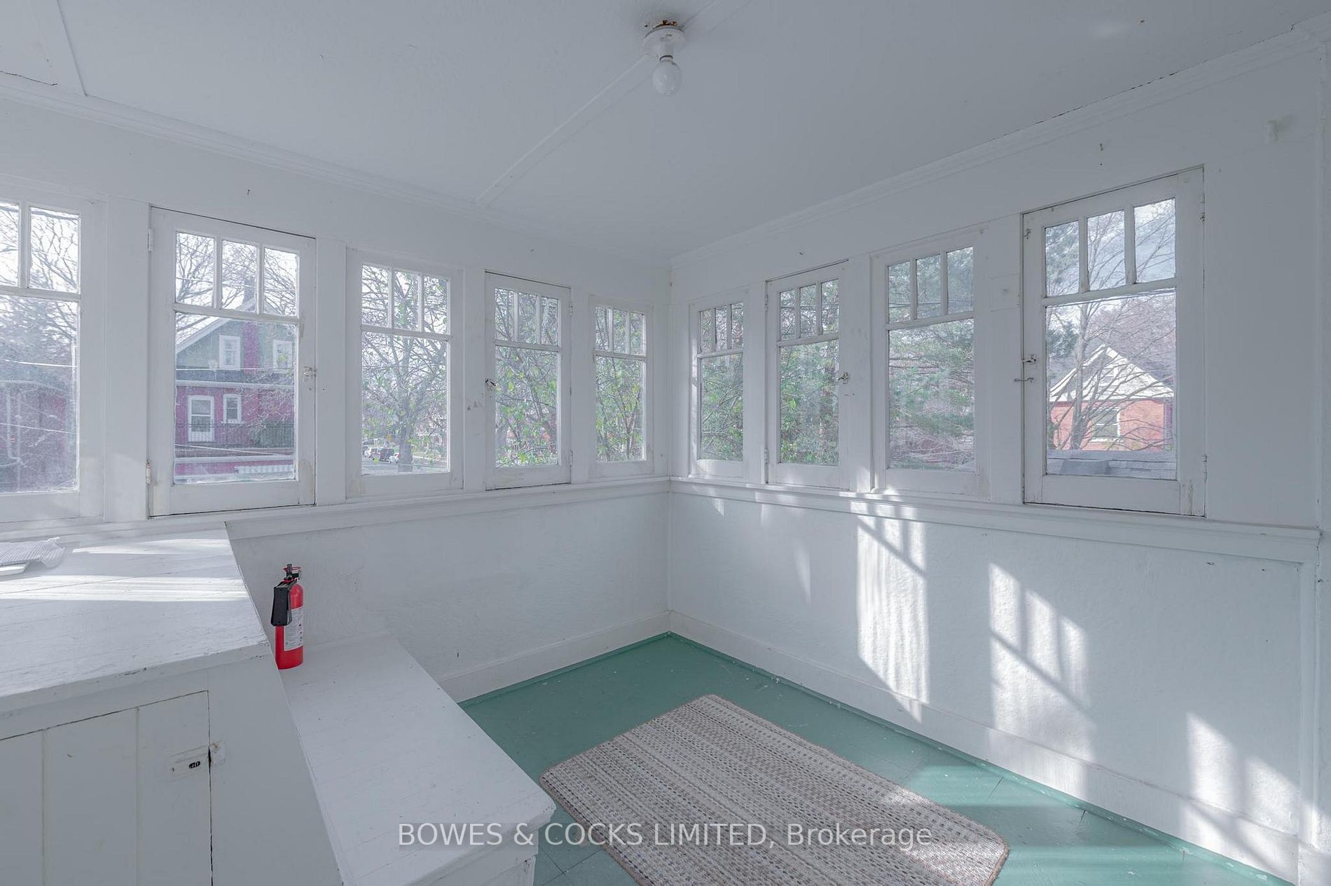 319 Margaret Ave N