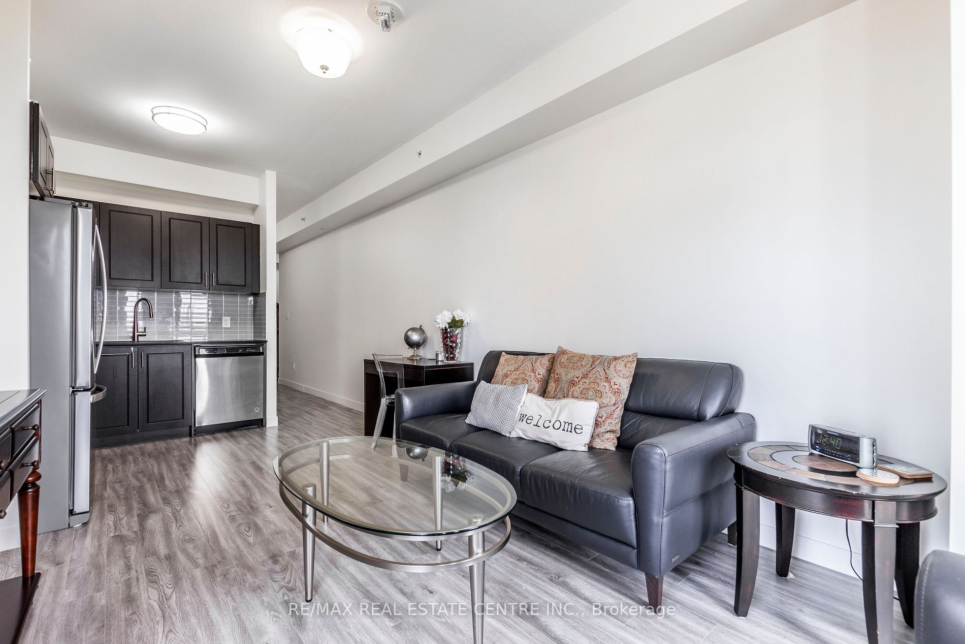 128 King St N, #708