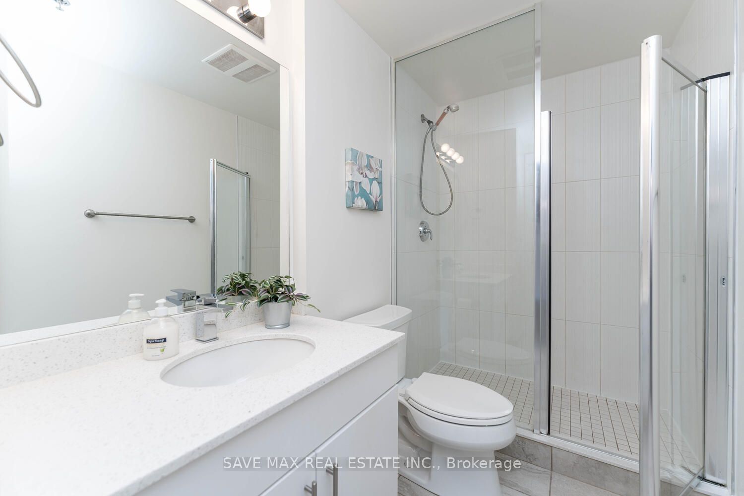 560 North Service Rd, #701