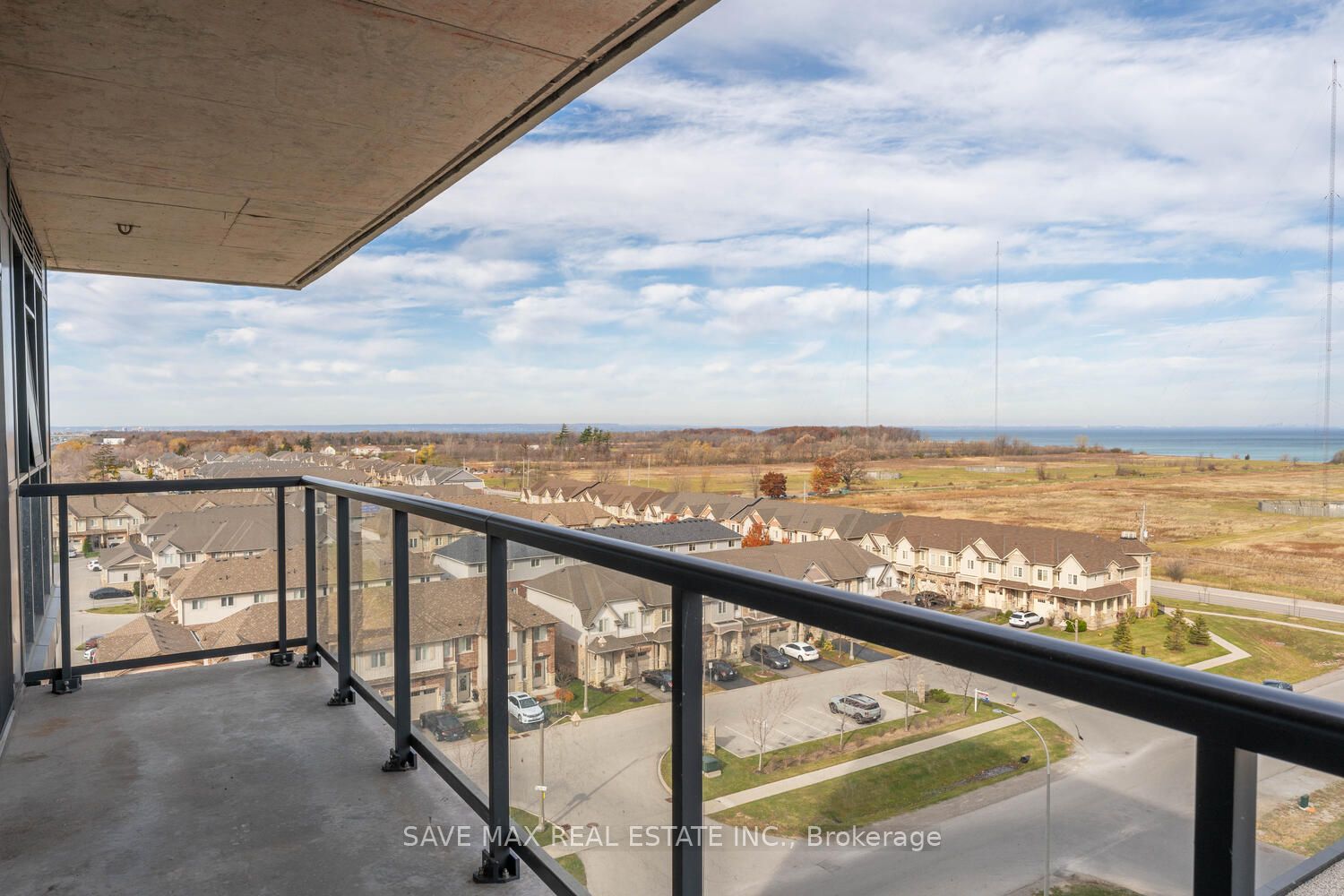560 North Service Rd, #701