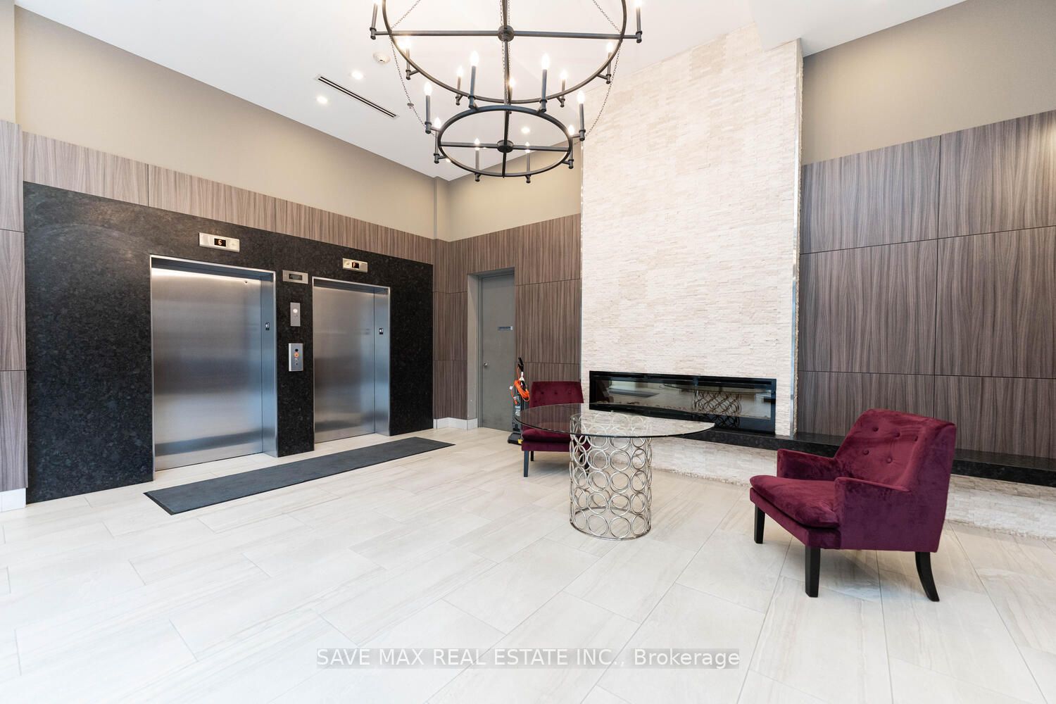 560 North Service Rd, #701