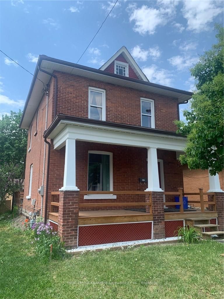 17 Sussex St S