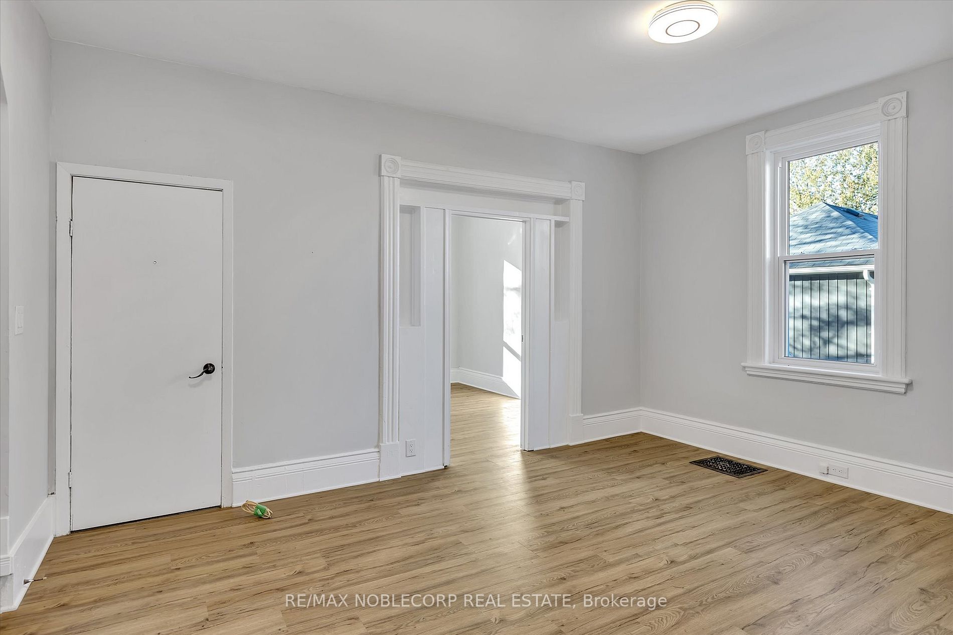 24 Stewart Pl, #Main