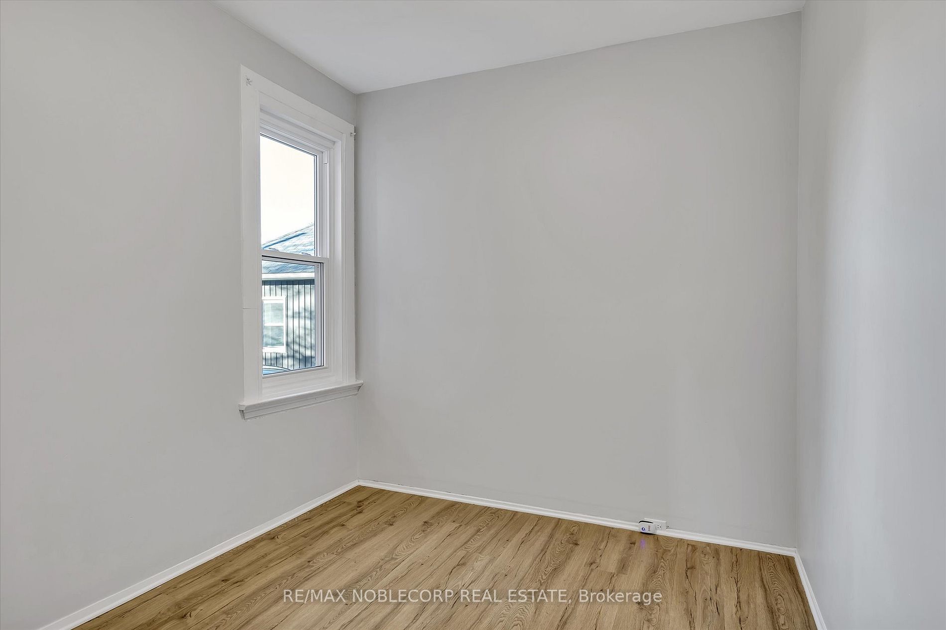 24 Stewart Pl, #Main