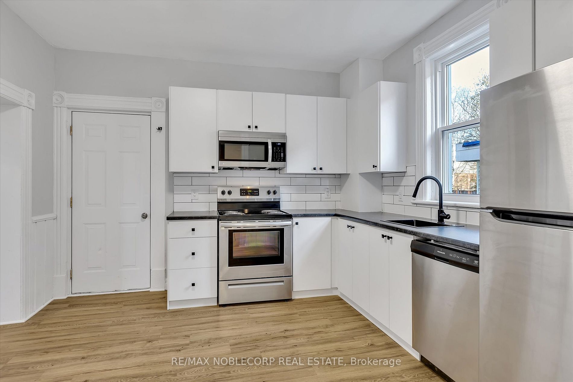 24 Stewart Pl, #Main