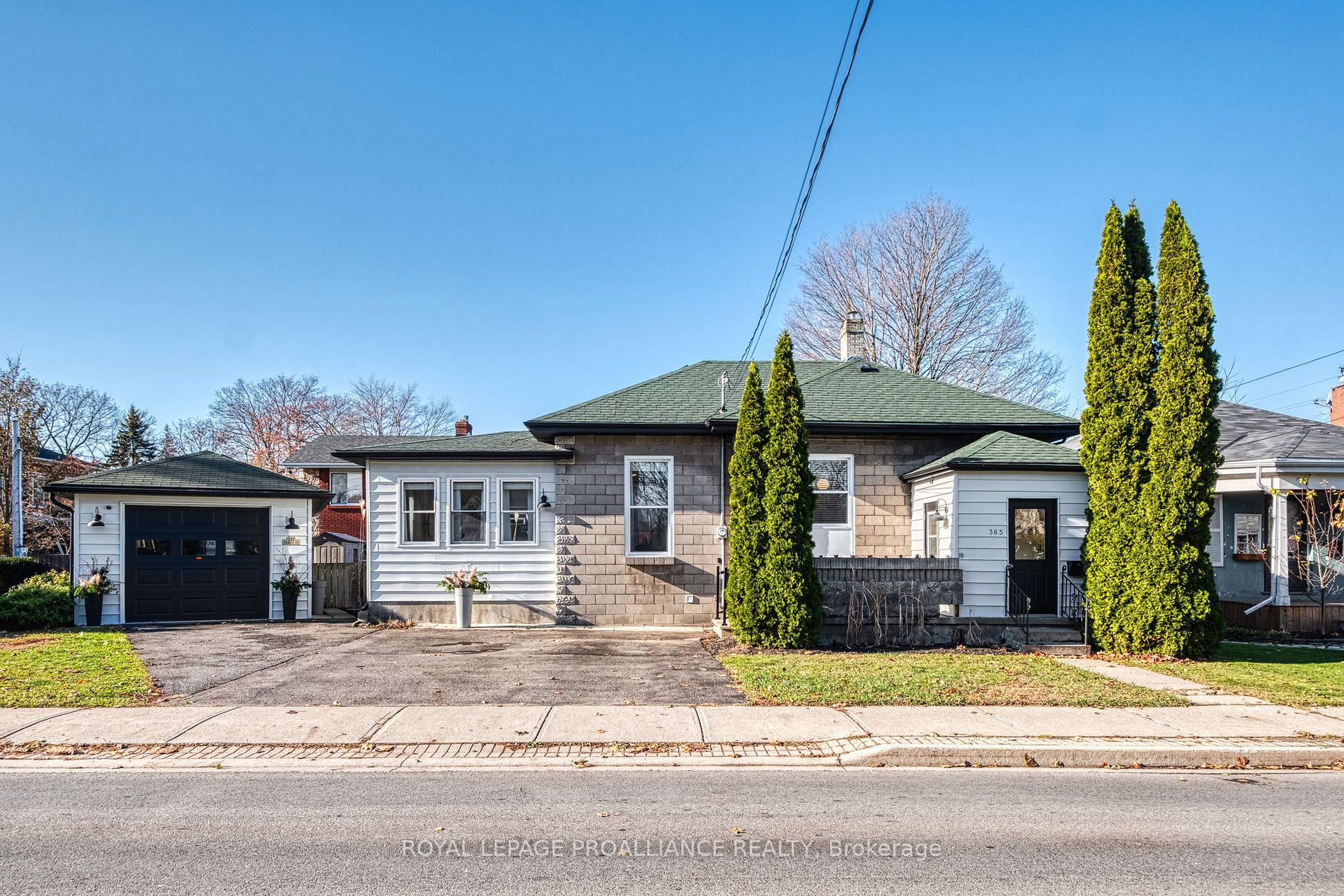 385 George St