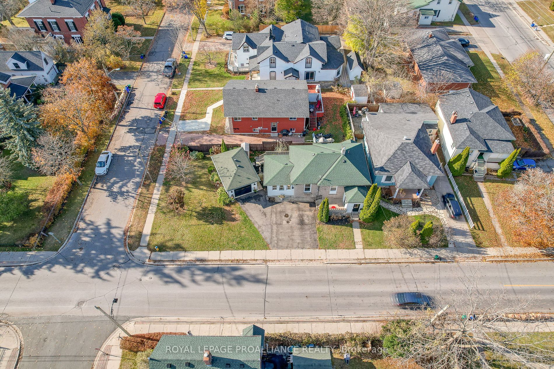 385 George St