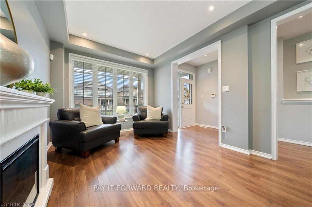 23 Menzies St