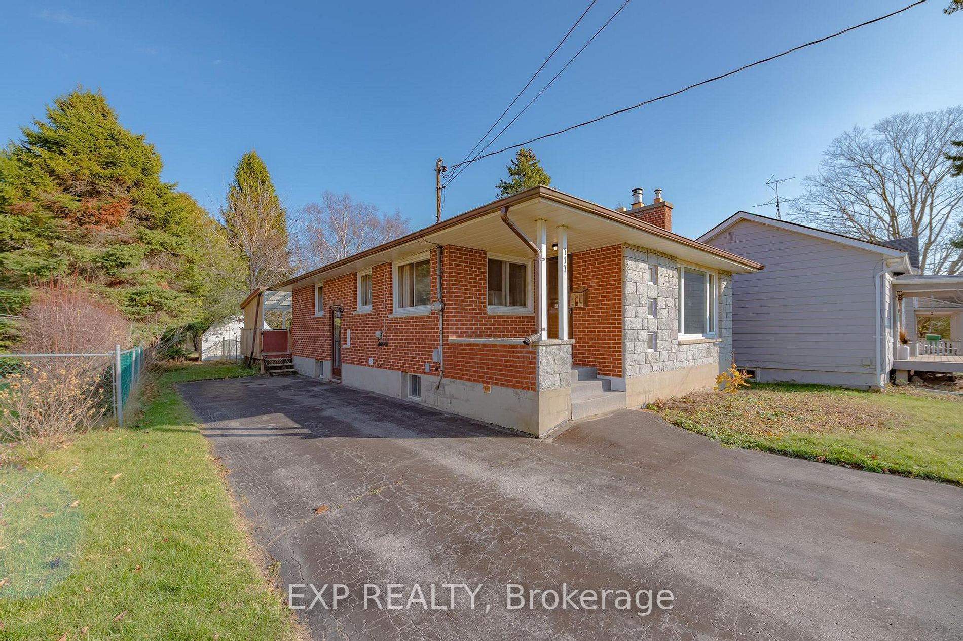 117 Elgin St S