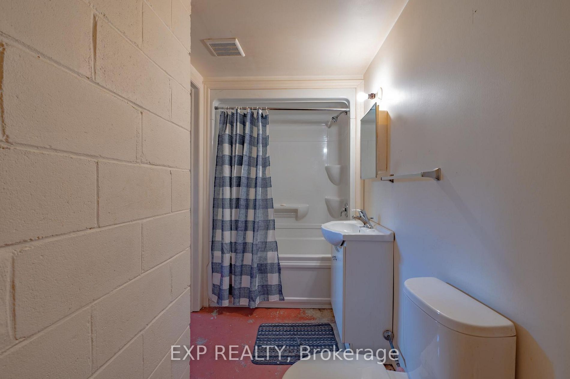 117 Elgin St S
