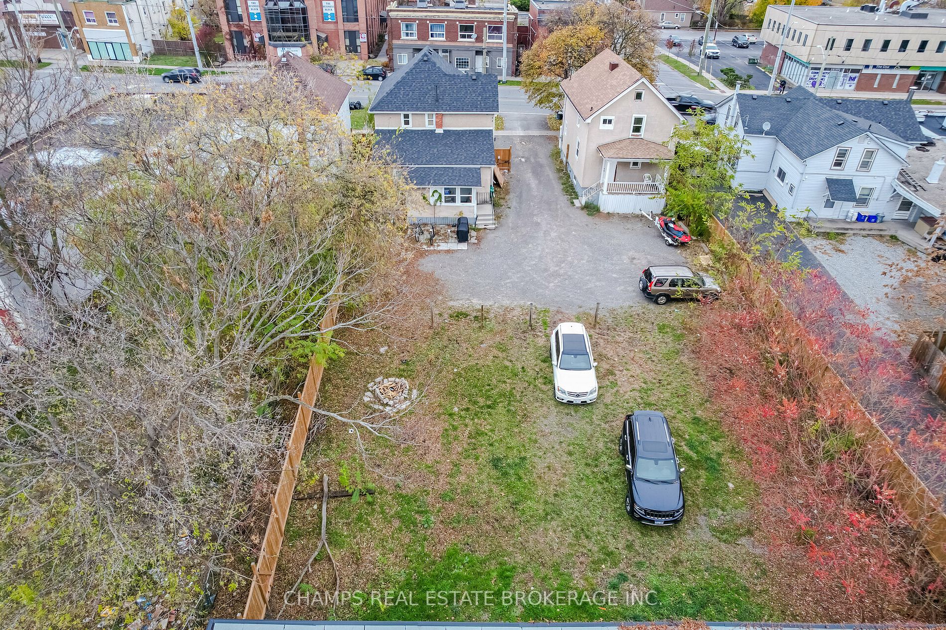 100 Queenston St